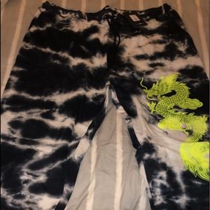 Fashionnova dragon tie dye sweatpants size 2x
